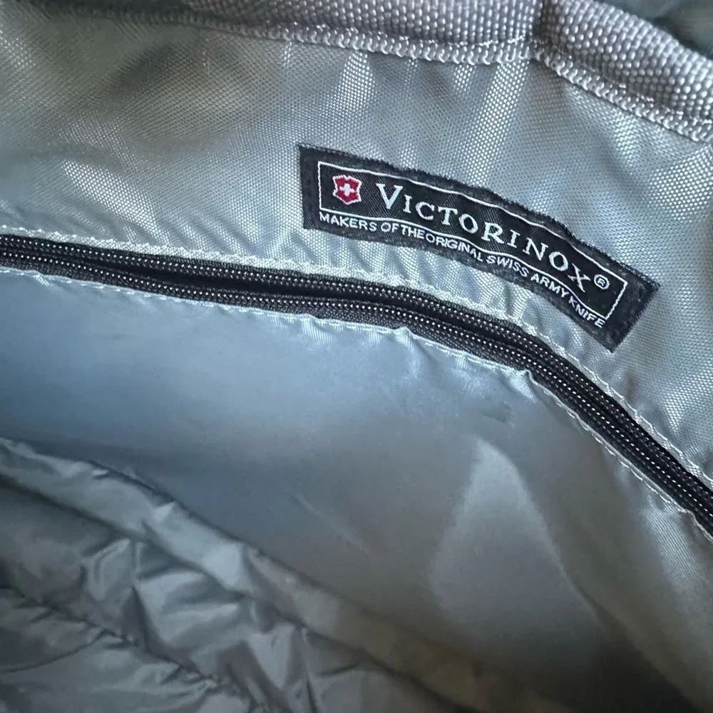 Victorinox Swiss Army Expandable Crossbody Messenger Bag Black Adjustable Strap